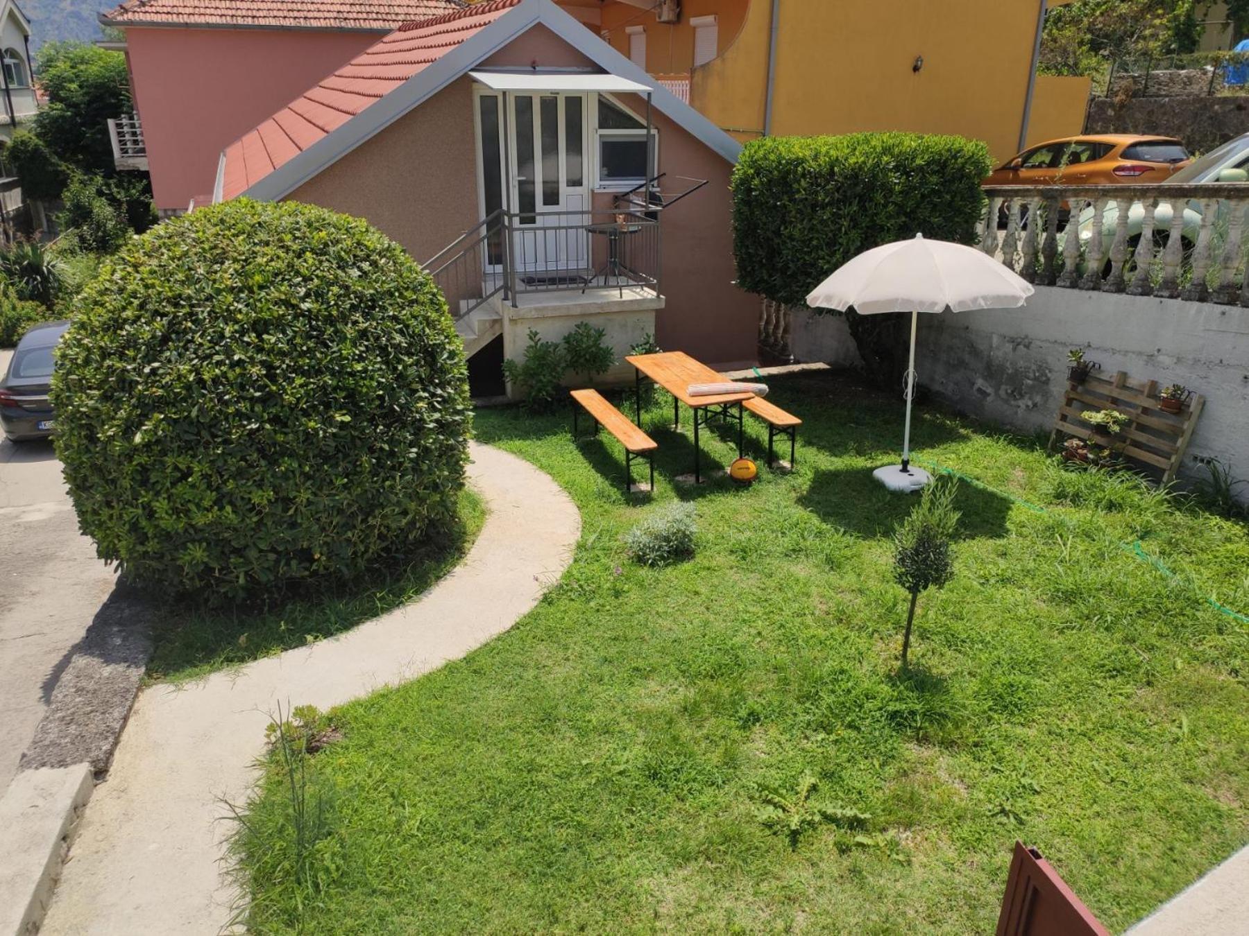 Apartments Alisa Kotor Luaran gambar